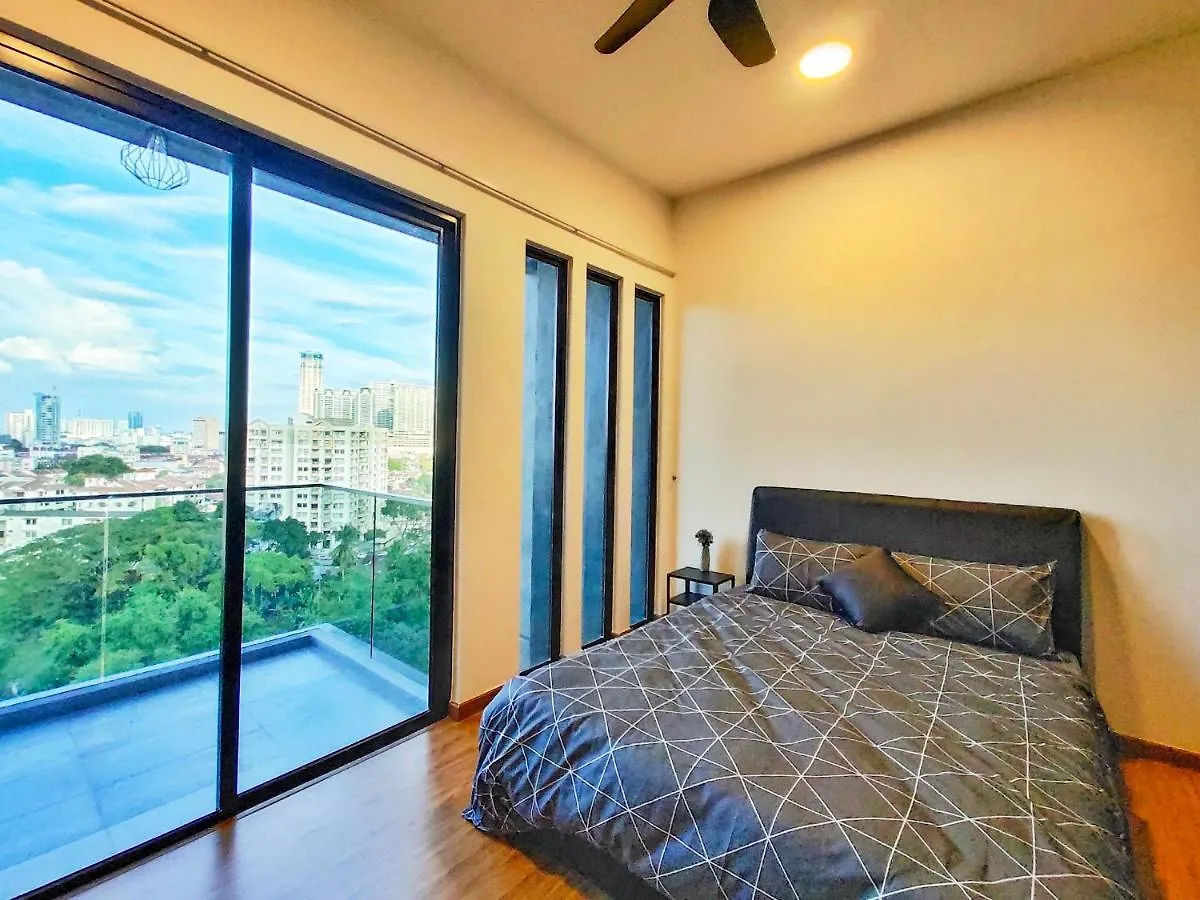 Beacon Executive Suite At Georgetown For 10Pax And 2 Bed Room George Town